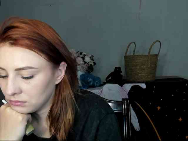 RedheadDevil webcam