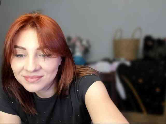 RedheadDevil webcam