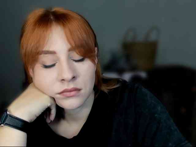 RedheadDevil webcam