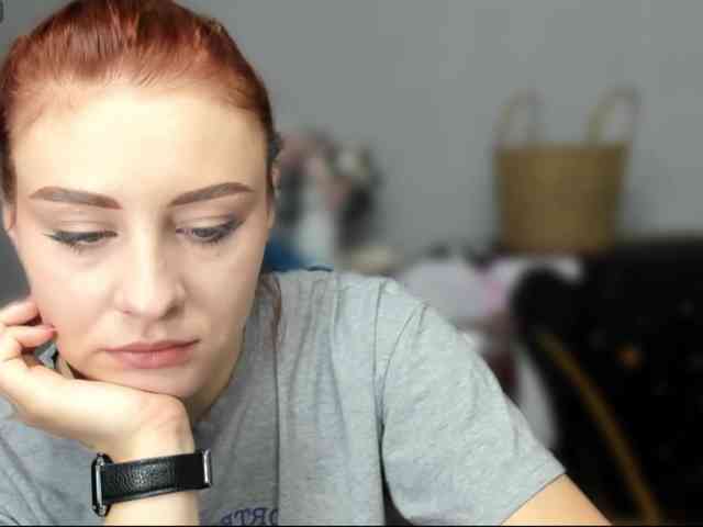 RedheadDevil webcam