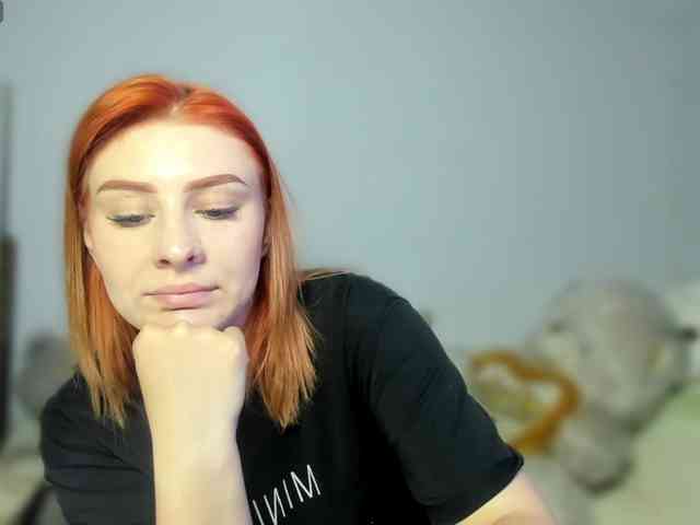 RedheadDevil webcam