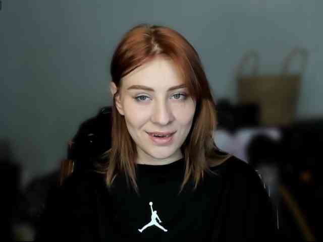 RedheadDevil webcam