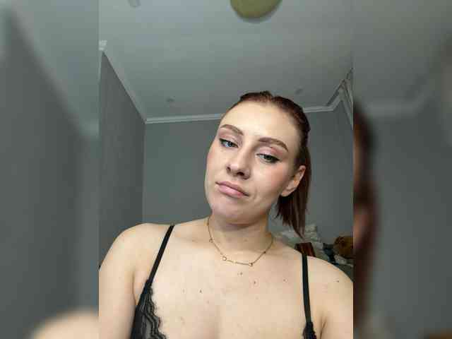 RedheadDevil webcam