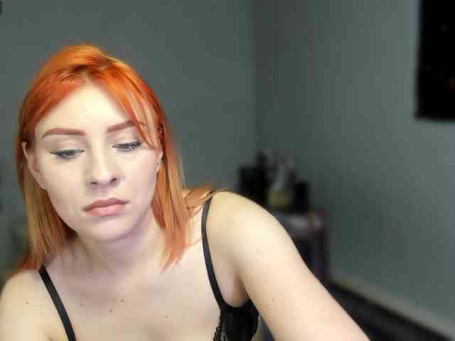 RedheadDevil webcam