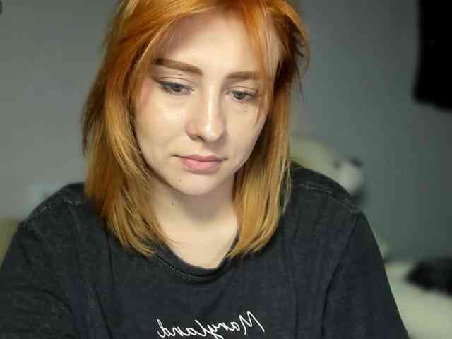 RedheadDevil webcam