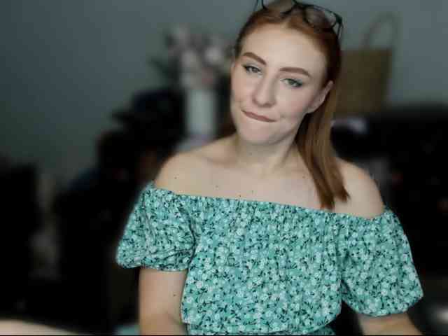 RedheadDevil webcam
