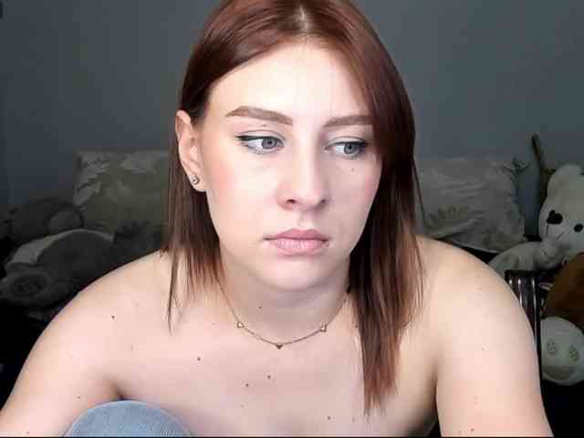 RedheadDevil webcam