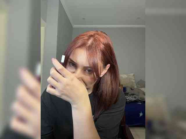 RedheadDevil webcam