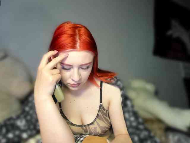 RedheadDevil webcam
