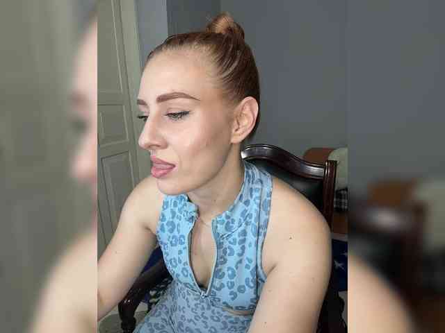 RedheadDevil webcam