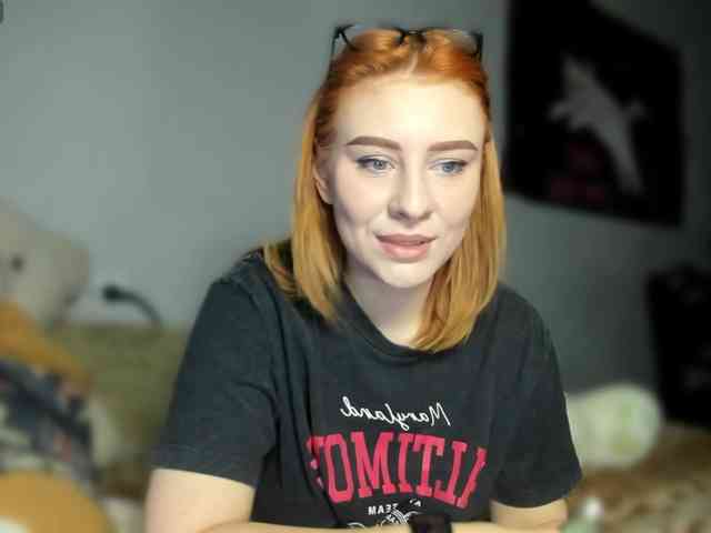 RedheadDevil webcam