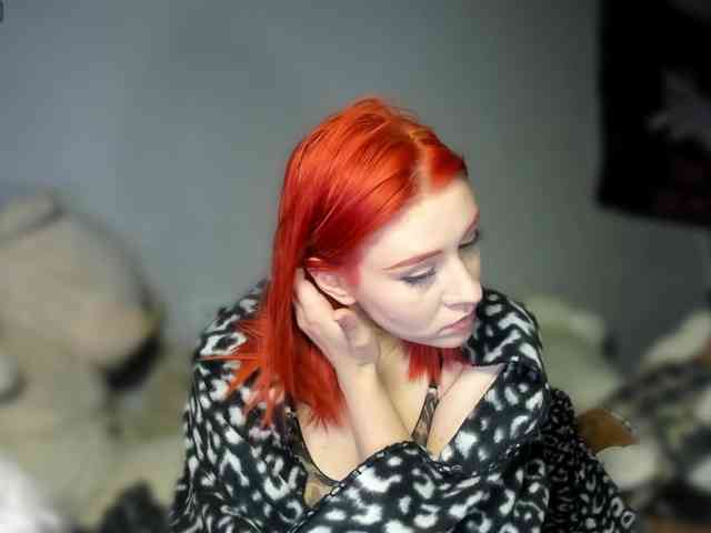 RedheadDevil webcam