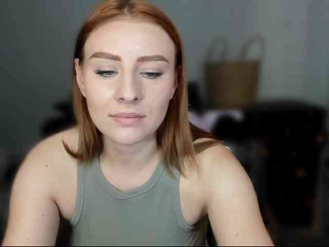 RedheadDevil webcam