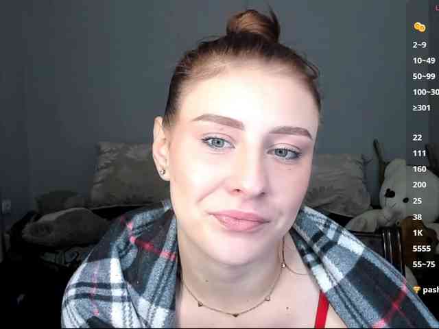 RedheadDevil webcam