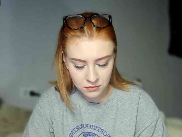 RedheadDevil webcam
