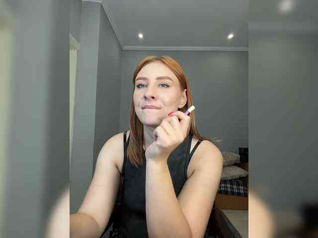RedheadDevil webcam