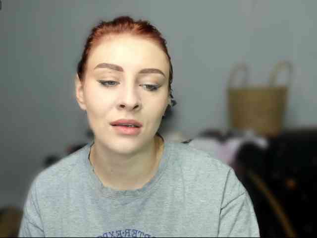 RedheadDevil webcam