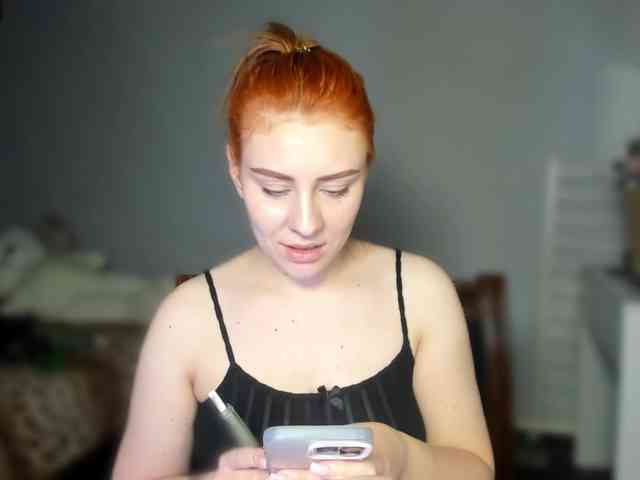 RedheadDevil webcam