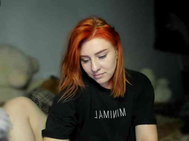 RedheadDevil webcam