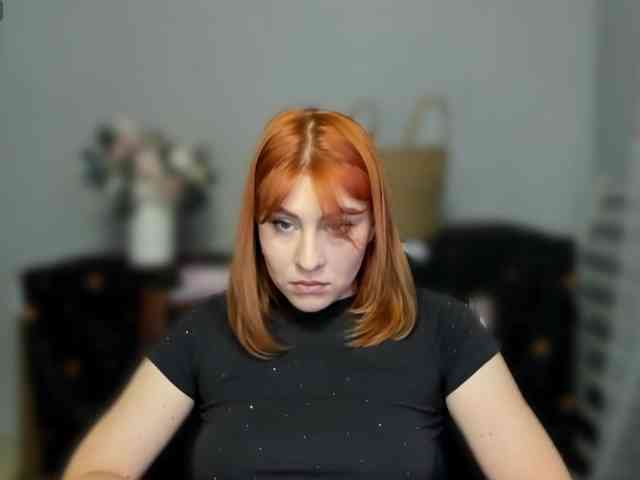 RedheadDevil webcam