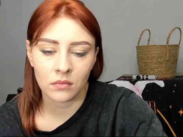 RedheadDevil webcam