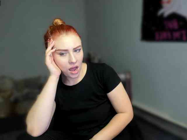 RedheadDevil webcam