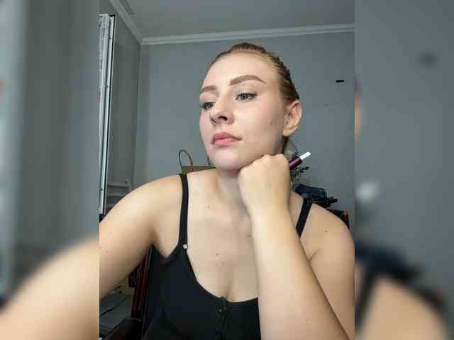 RedheadDevil webcam