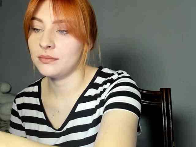 RedheadDevil webcam