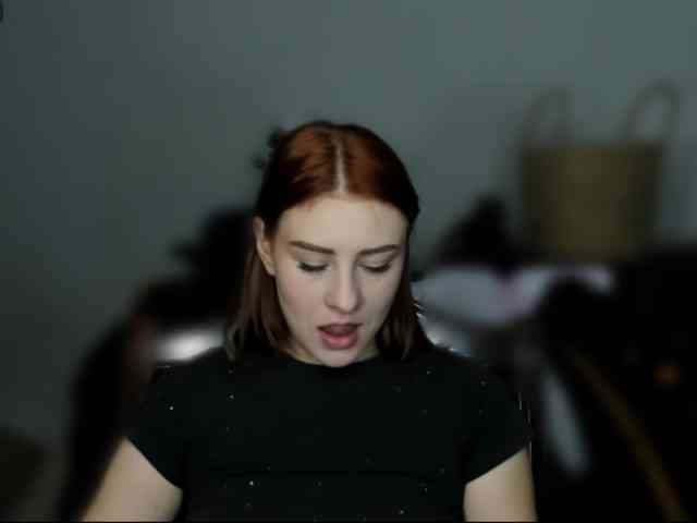 RedheadDevil webcam