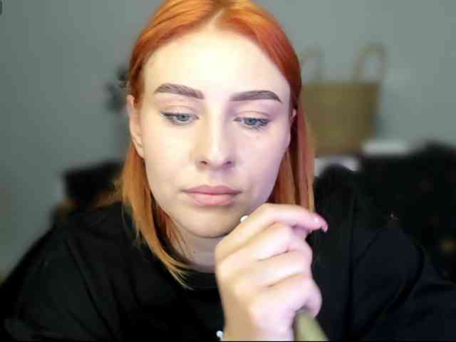 RedheadDevil webcam