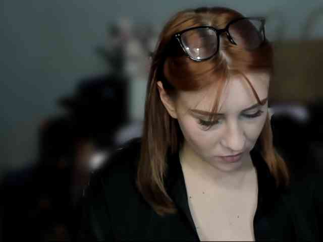 RedheadDevil webcam