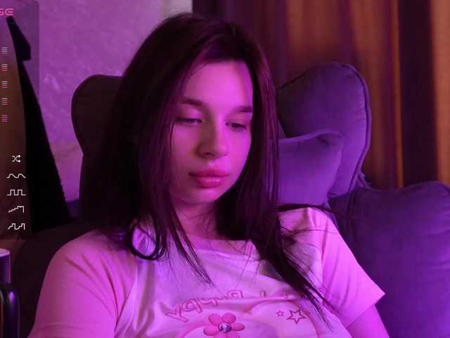 MossiPolli's BongaCams show and profile