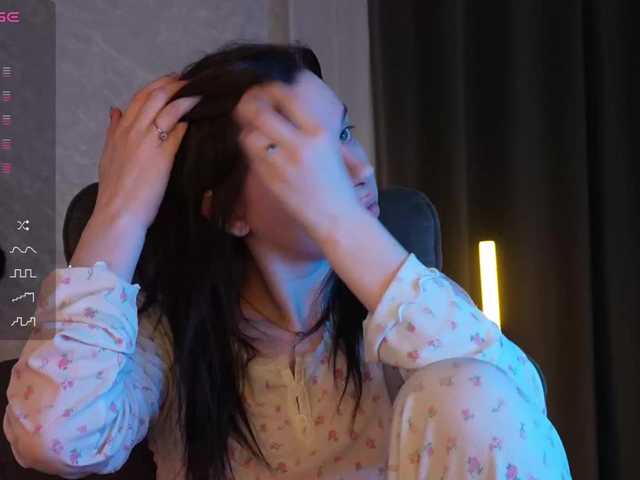 MossiPolli's BongaCams show and profile