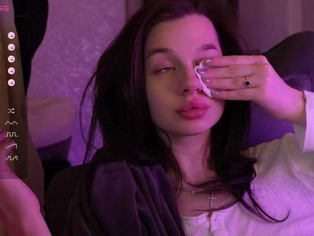 MossiPolli's BongaCams show and profile