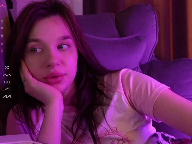 MossiPolli's BongaCams show and profile