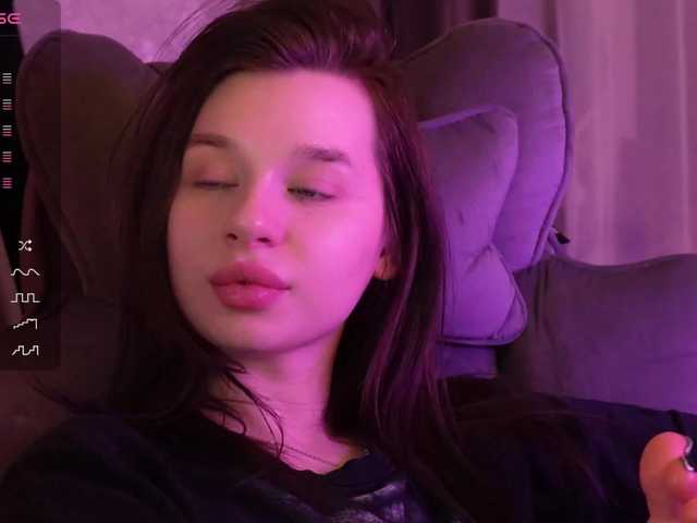 MossiPolli's BongaCams show and profile