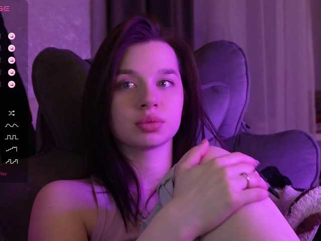 MossiPolli's BongaCams show and profile