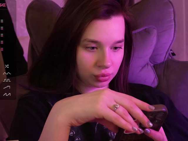 MossiPolli's BongaCams show and profile