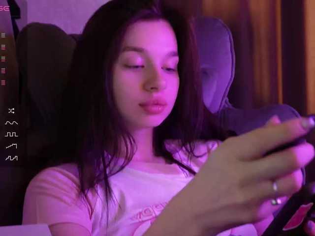 MossiPolli's BongaCams show and profile