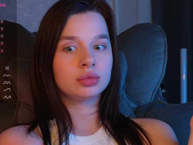 MossiPolli's BongaCams show and profile