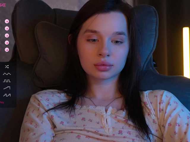 MossiPolli's BongaCams show and profile