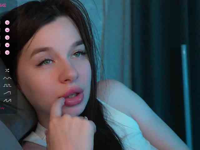MossiPolli Live Webcam on BongaCams