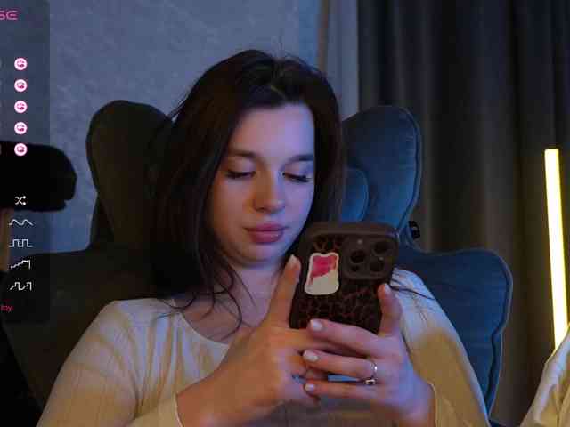 _Polly_ webcam