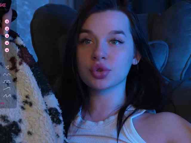 _Polly_ webcam