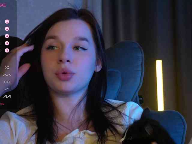 _Polly_ webcam
