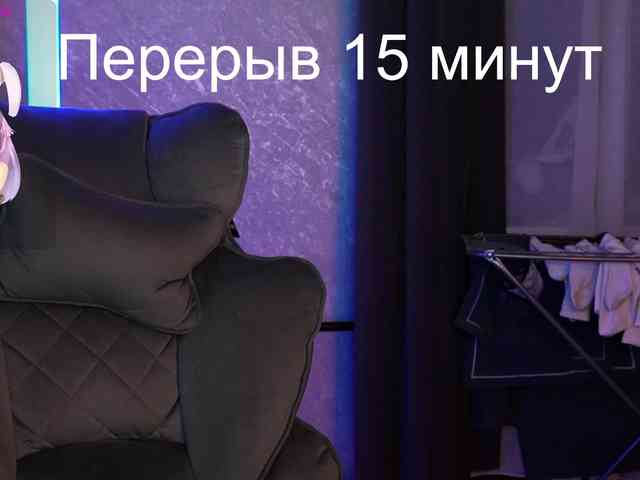 _Polly_ webcam