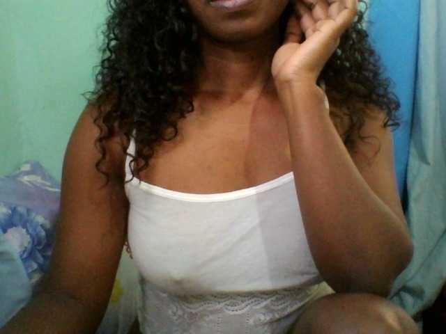Elvia01 live cam on BongaCams