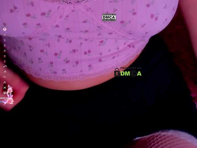 PinkRoxy live cam preview