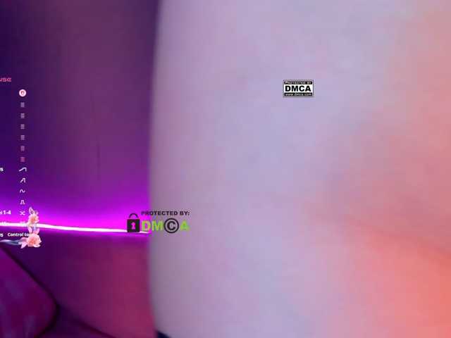 -roxy-a live cam on BongaCams