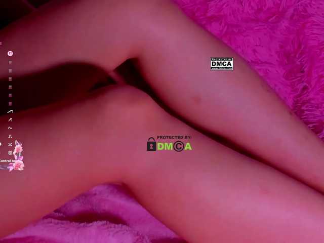 PinkRoxy live cam preview
